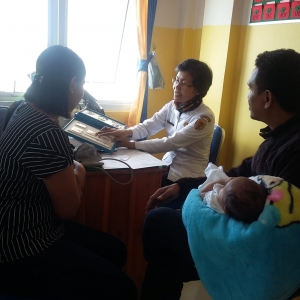 Pemeriksaan kanker Serviks dengan metode IVA di Puskesmas Oebobo