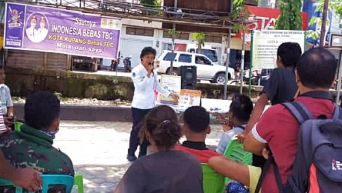 Penyuluhan HIV AIDS oleh Petugas Kesehatan UPT Puskesmas Oebobo